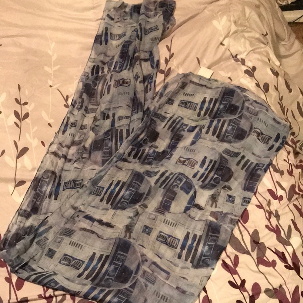 R2-D2 scarf